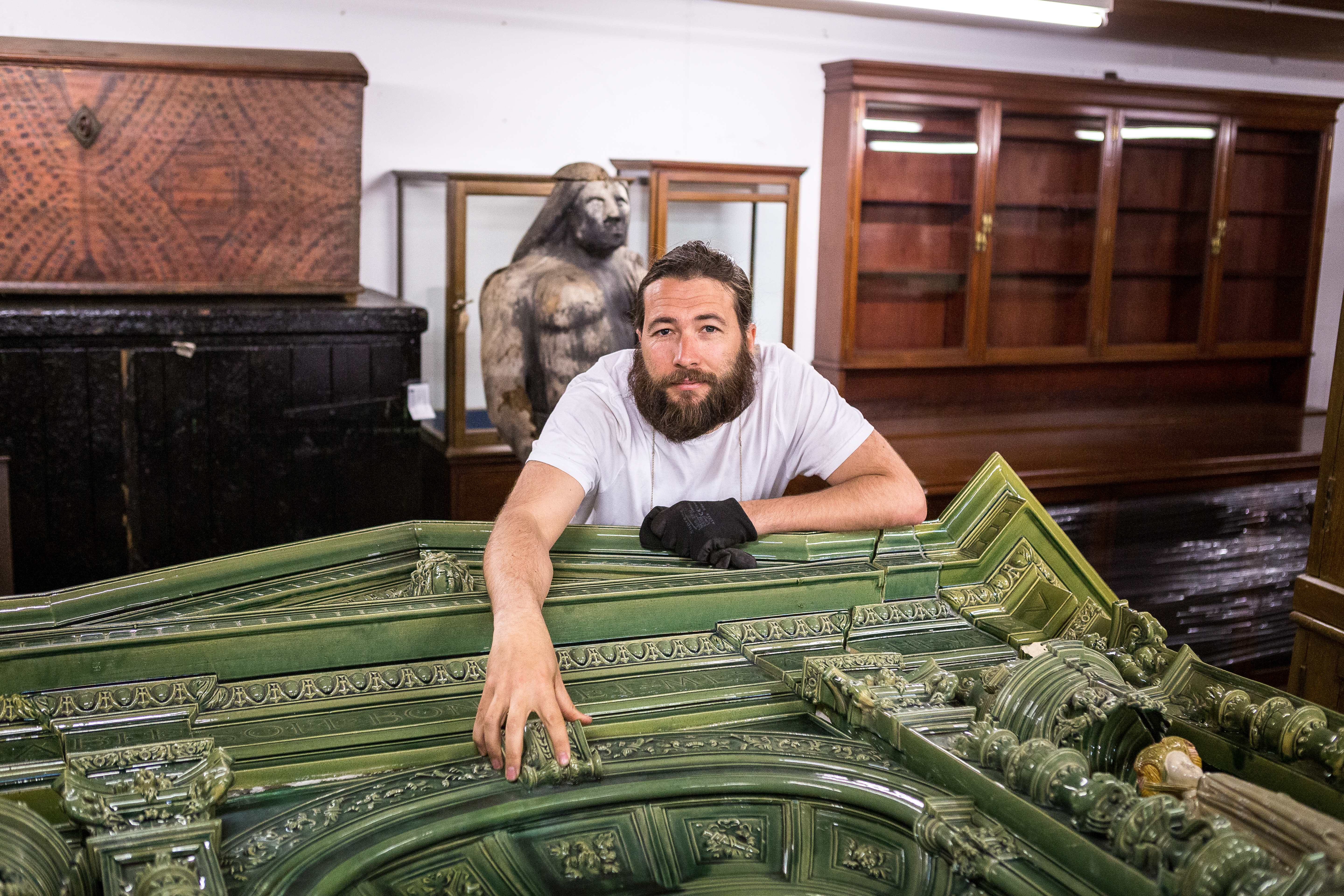 New antiques on Together TV: The Antiques Yard